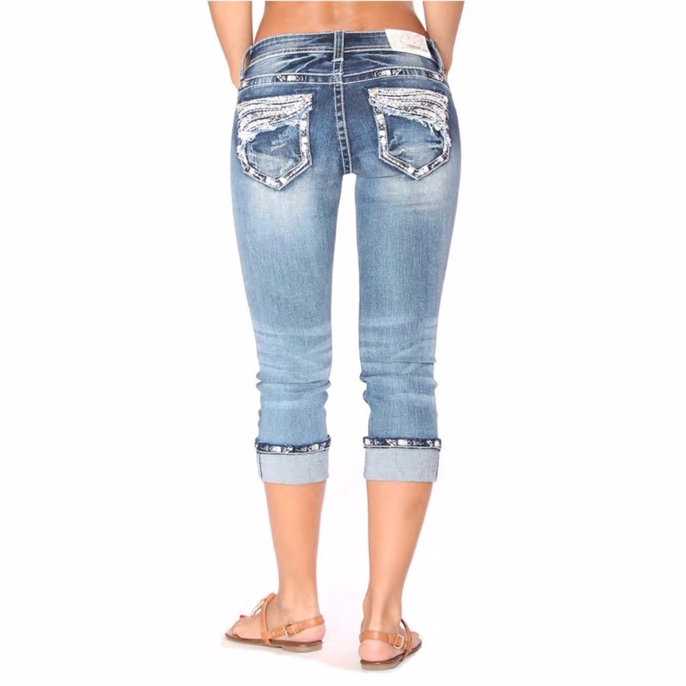 HP🎉Grace In LA Mid Rise Cropped Capri Jeans Plus